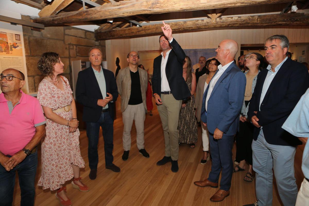 La inauguración de los espacios rehabilitados del Museo Massó de Bueu