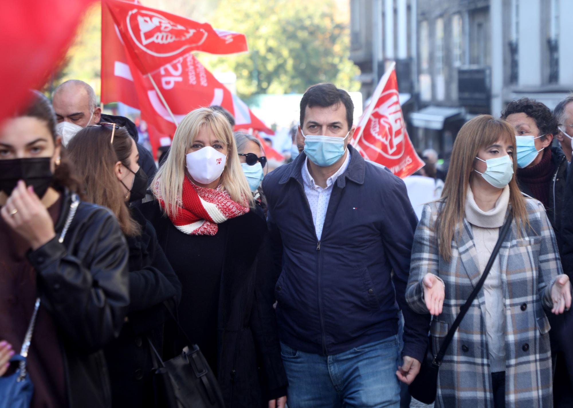 Masiva movilización en Santiago contra las "privatizaciones" y "recortes" del Sergas en Atención Primaria