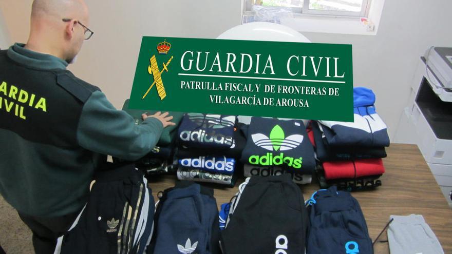 Ropa aprehendida por la Guardia Civil en O Grove