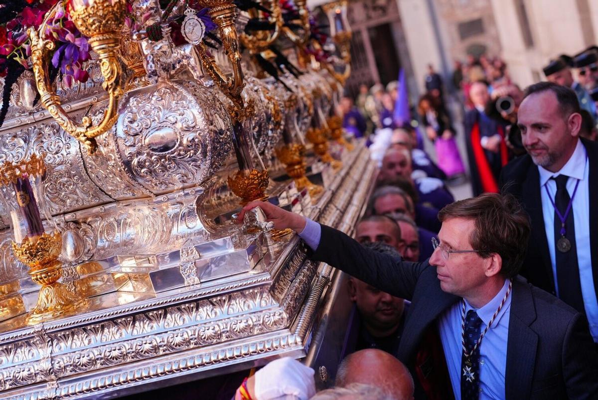 Las mejores imágenes de las procesión de Jesús 'El Pobre' en el Jueves Santo de Madrid.
