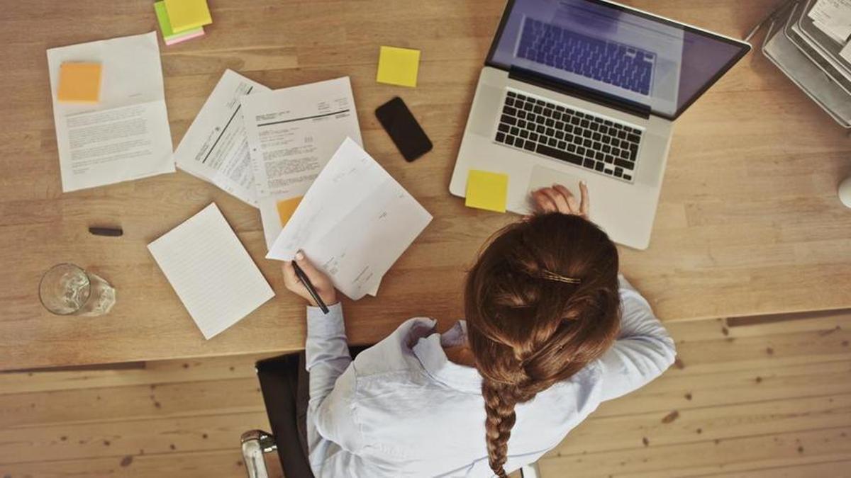 El 42% de las mujeres directivas ha retrasado o renunciado a la maternidad El 42% de las mujeres directivas ha retrasado o renunciado a la maternidad