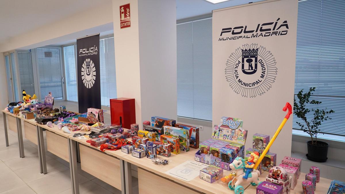 Parte de los productos requisados por la Policía Municipal de Madrid.