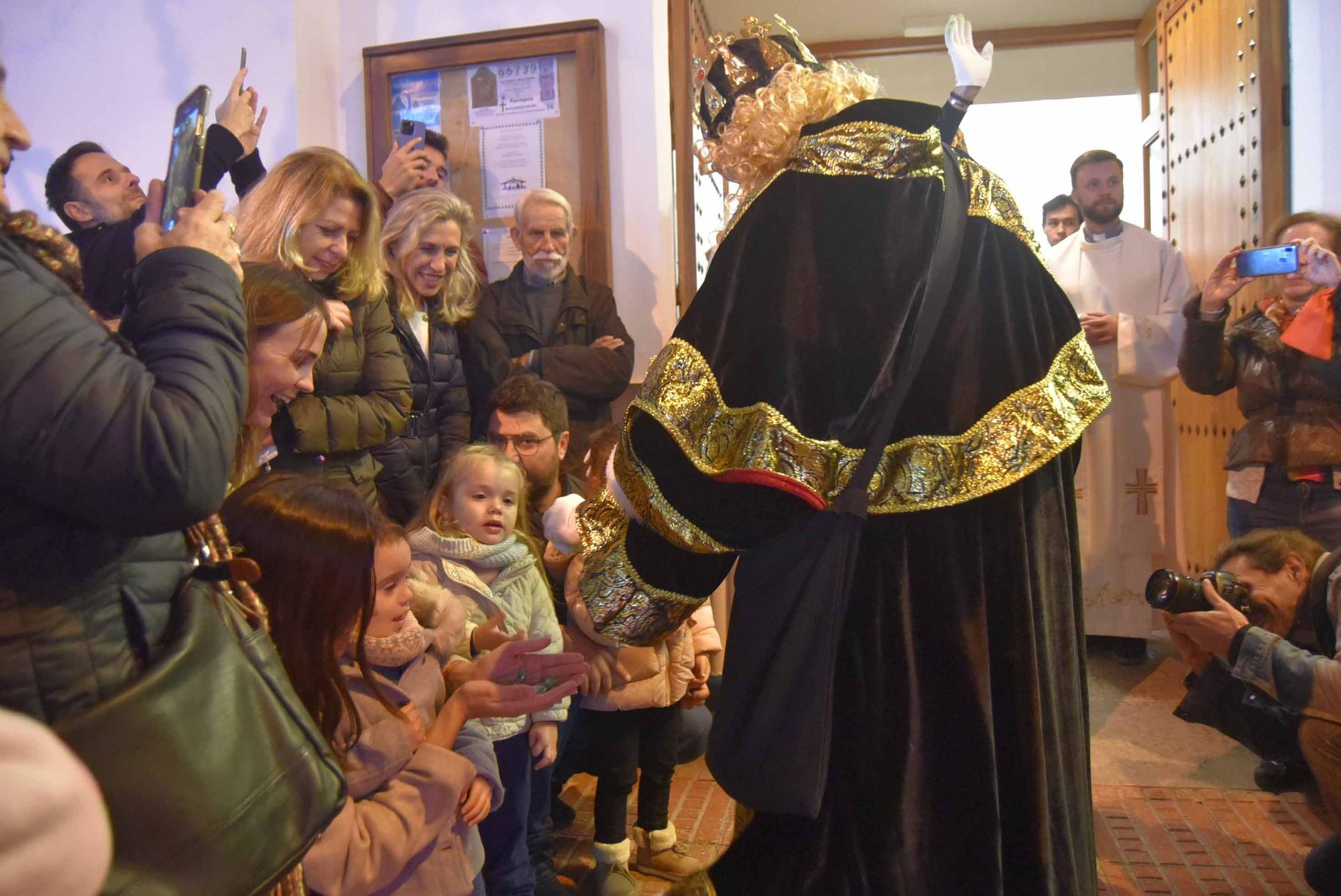 Mira aquí la galería de fotos completa de los Reyes Magos en Santa Eulària