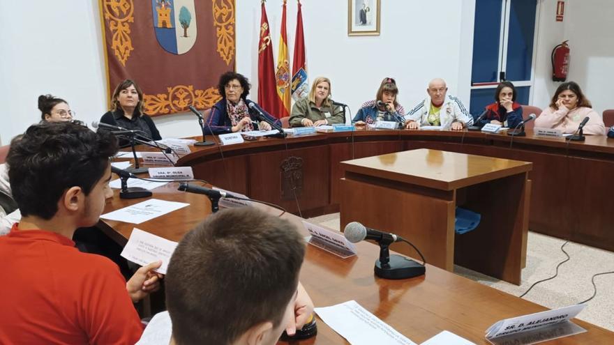 Los alumnos en el Pleno Infantil 
celebrado el pasado viernes en 
el Consistorio. AYTO.puerto lumbreras