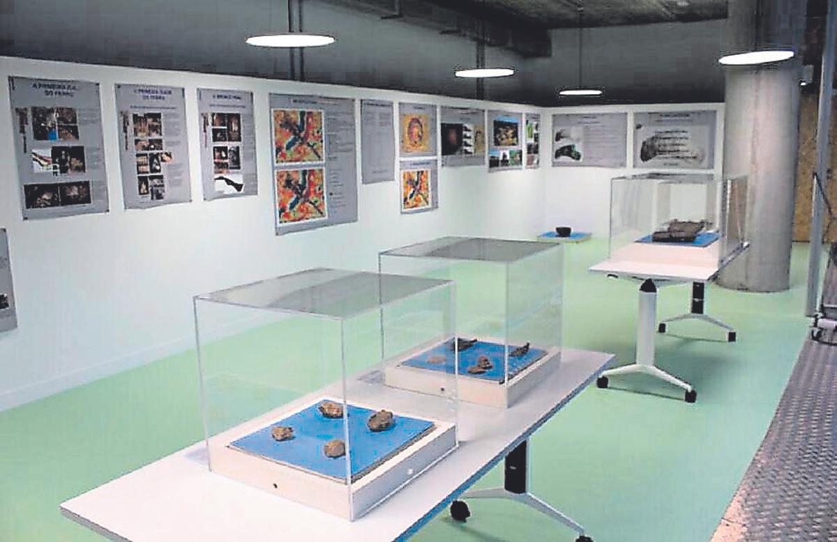 Exposición sobre un xacemento prehistórico no Edificio Fontán