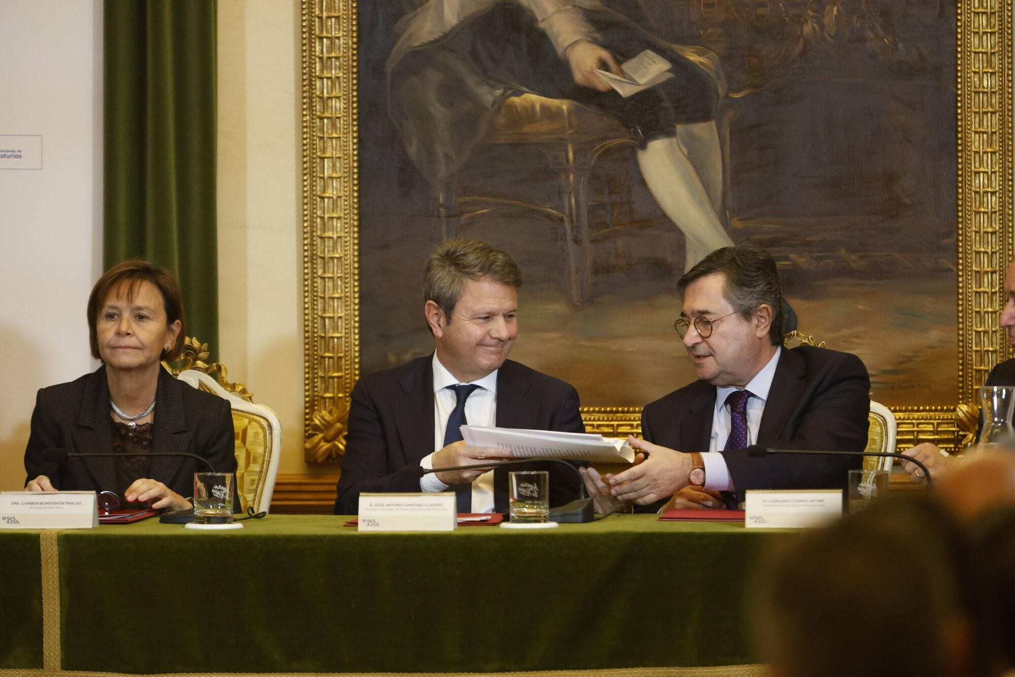 En imágenes: Así fue el acto de compra de los terrenos de Naval Azul