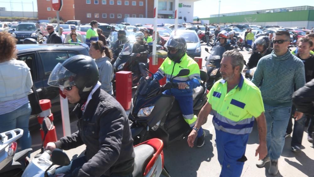 La mayoría de trabajadores vota a favor del acuerdo alcanzado con el Ayuntamiento en la maratoniana reunión de la madrugada del jueves