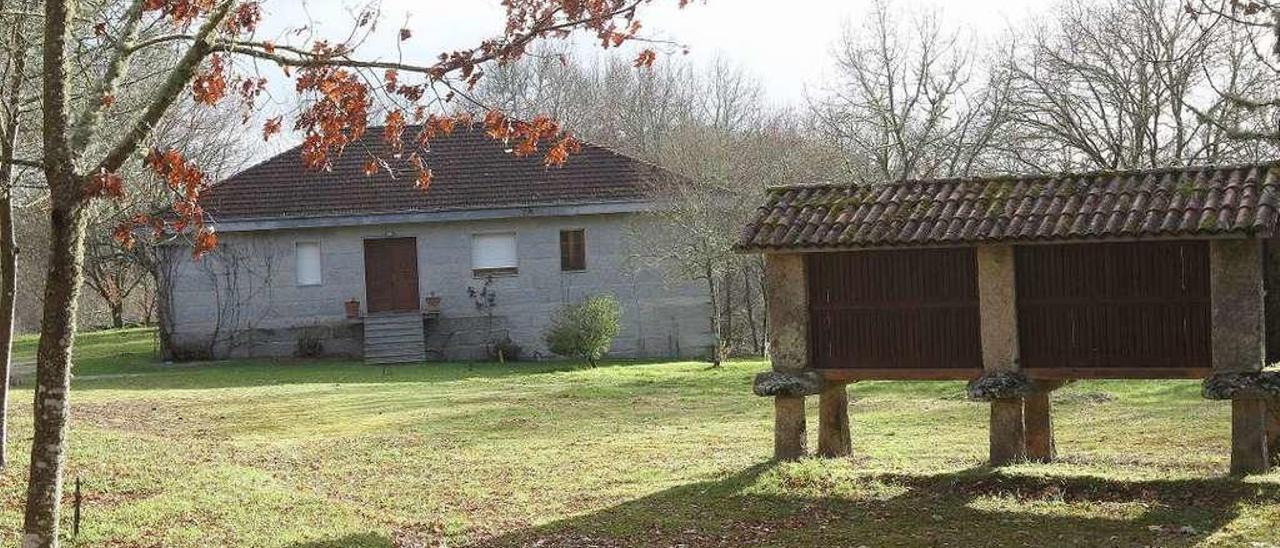 La vivienda de As Castañas que estuvo cinco días sin luz. // Iñaki Osorio