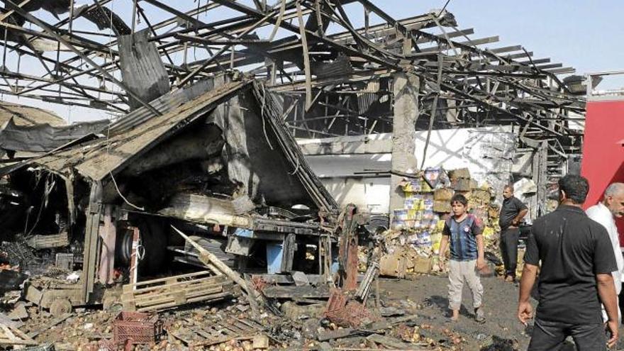 Almenys 50 morts en un atemptat en un mercat a Bagdad