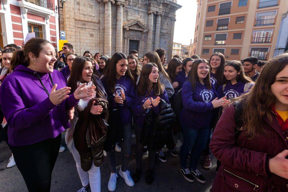 Más de 300 personas se concentran para expresar su condena a la supuesta agresión sexual