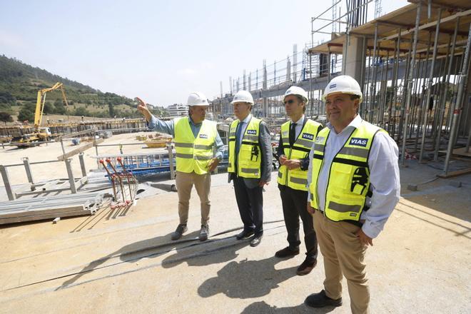 El avance de las obras de la pista de atletismo.