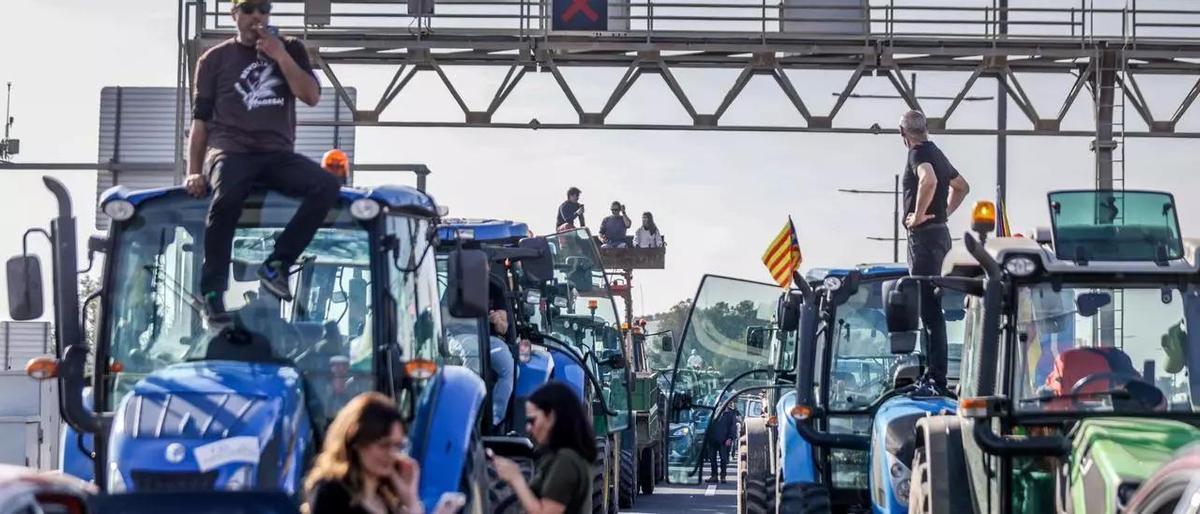 Tractores en la Diagonal de Barcelona.