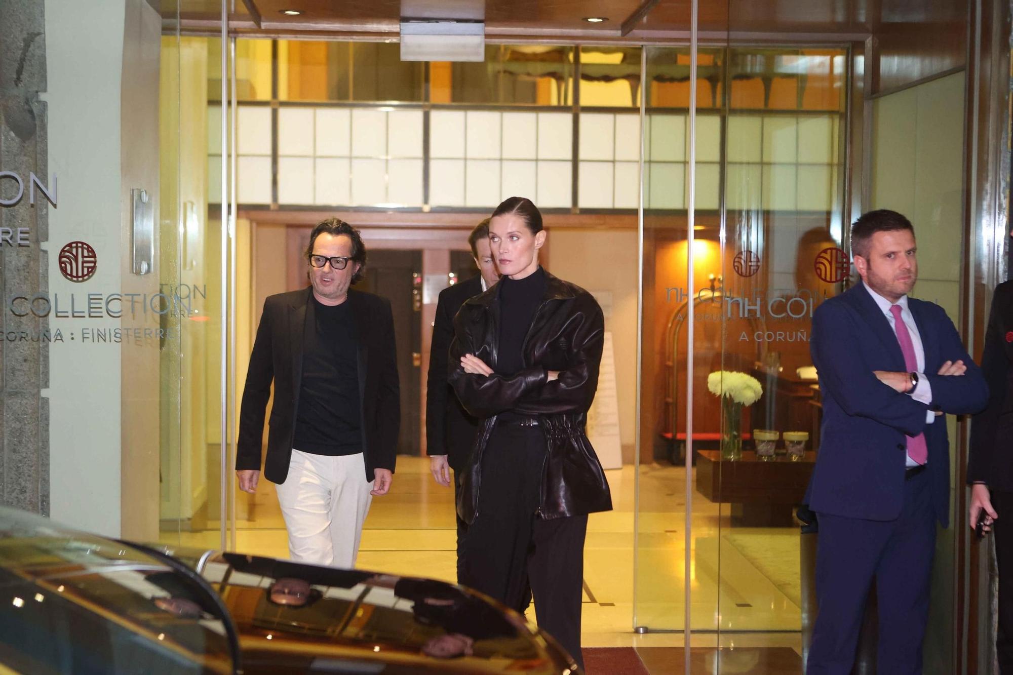 Las autoridades de A Coruña visitan la exposición 'Irving Penn: Centennial' con Marta Ortega