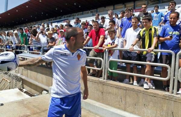 Presentación de Apoño en La Romareda