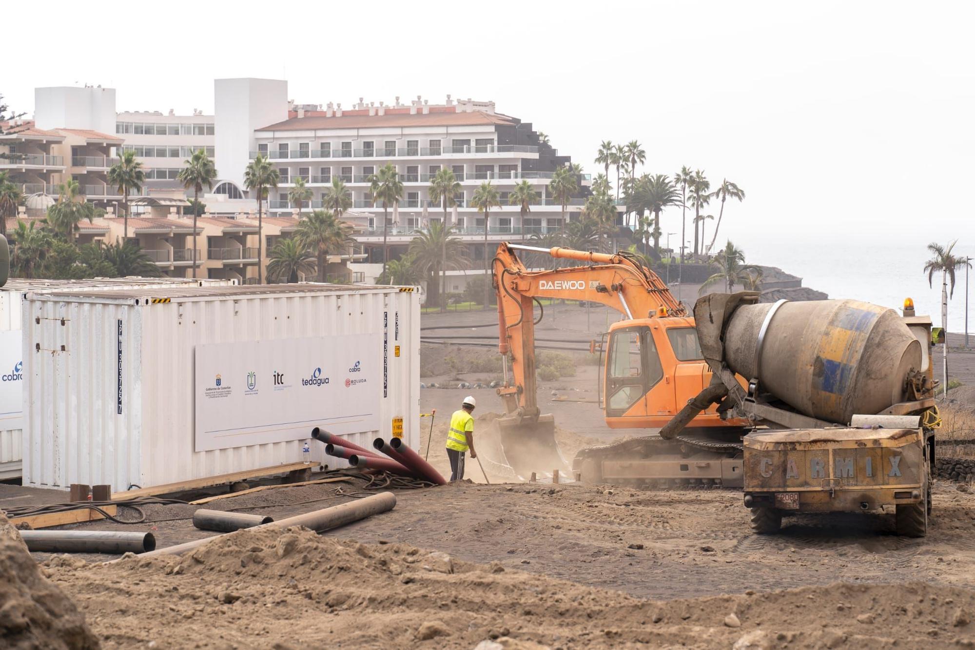 Obras que ejecuta Tedagua en Puertos Naos para instalar desaladoras para los afectados por el volcán de La Palma