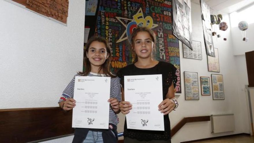 Las viguesas Irene y Victoria ya tienen su primer título oficial de inglés de Cambridge