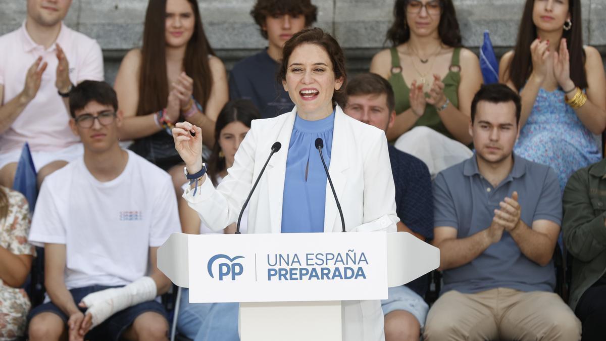 La presidenta de la Comunidad de Madrid, Isabel Díaz Ayuso, durante su participación en el acto &quot;Pasar página e iniciar el cambio en España&quot;, en Madrid.
