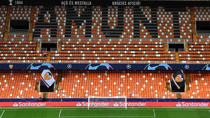 El estadio de Mestalla vacío.