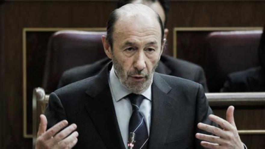 Rubalcaba pide a Rajoy la comparecencia de Bankia