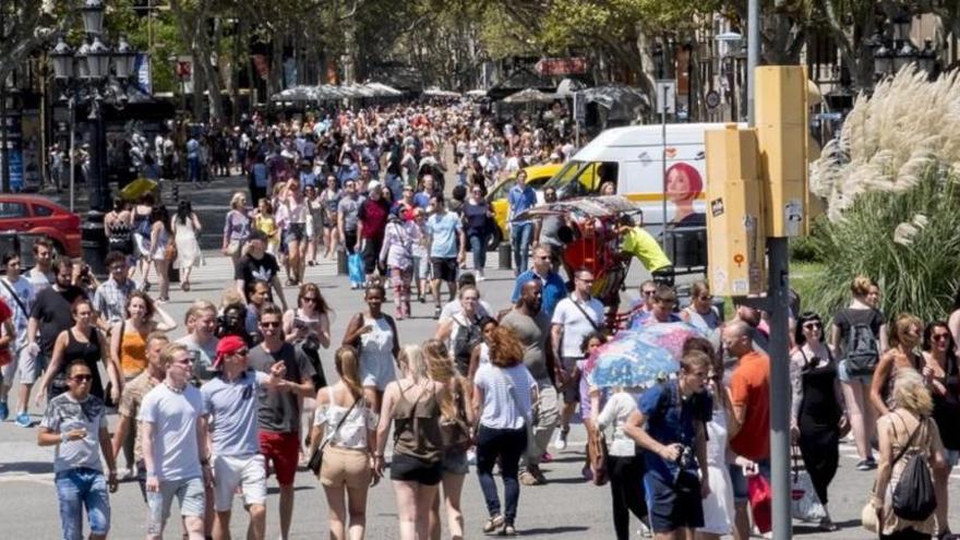 Crece el 1,1% la estancia media de los turistas en España en noviembre