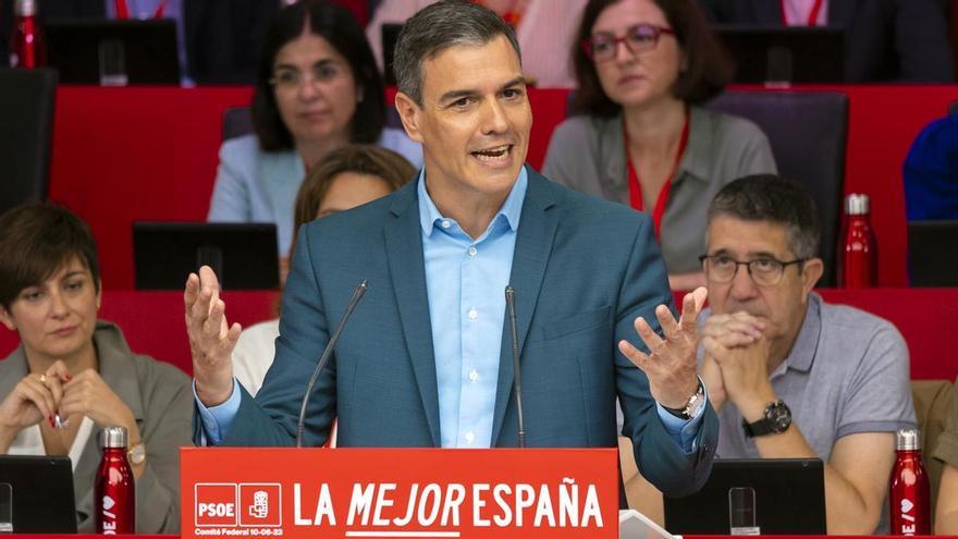 Pedro Sánchez arremete contra la falta de solidaridad del PP con la crisis migratoria en Canarias
