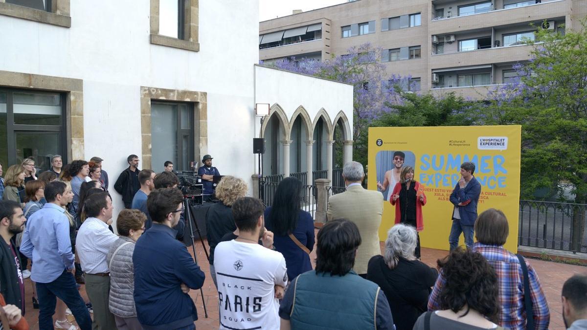 La alcaldesa Núria Marín en la presentación del programa Summer Experience 2018 de L'Hospitalet