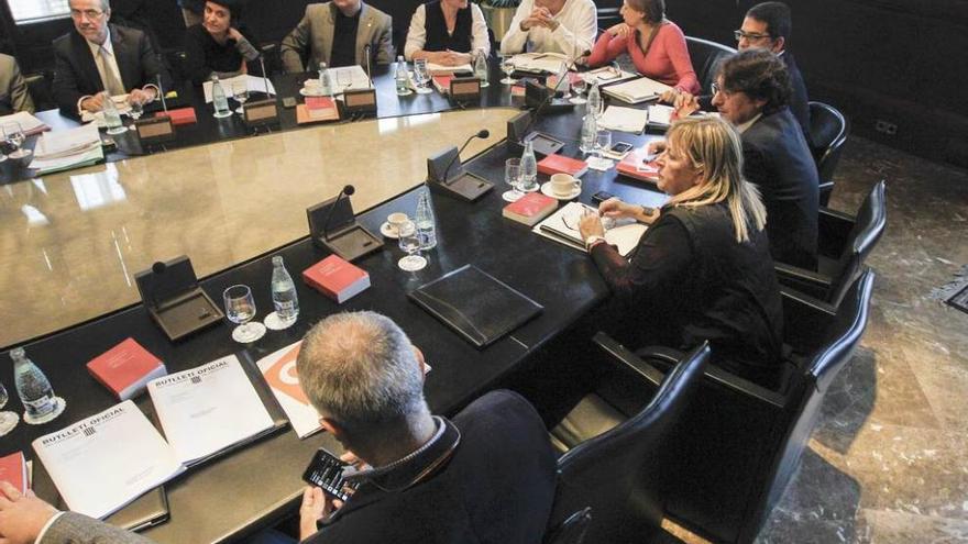 La reunión de la Junta de Portavoces, con la silla vacía del representante del PPC Enric Millo.