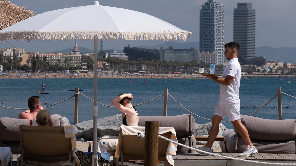 Las pernoctaciones en hoteles crecen un 2,1% en junio rozando los 39 millones