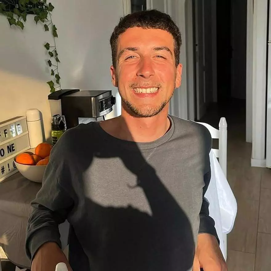 Juan Manuel Braza, JuanL. Cádiz. Técnico de laboratorio exiliado laboral en Canarias