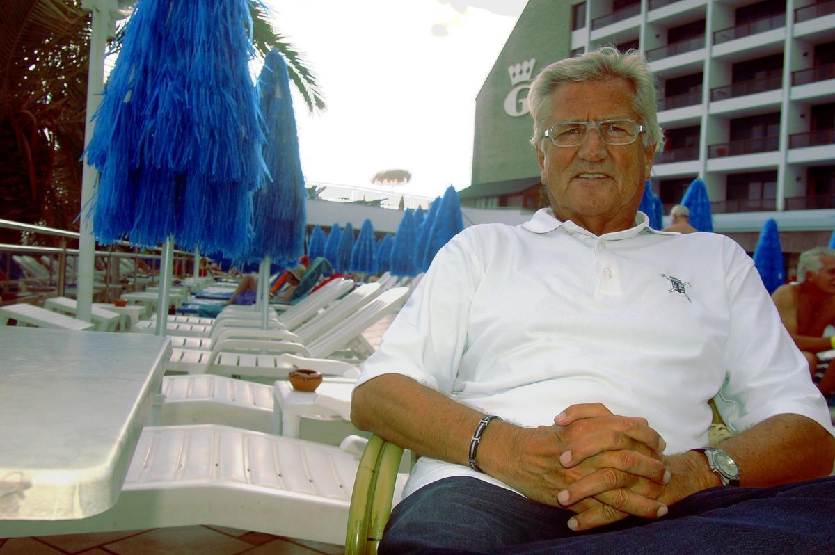 Pepe Domingo Castaño, en el hotel Dunas Don Gregory, en San Agustín, donde pasó unos días en 2010