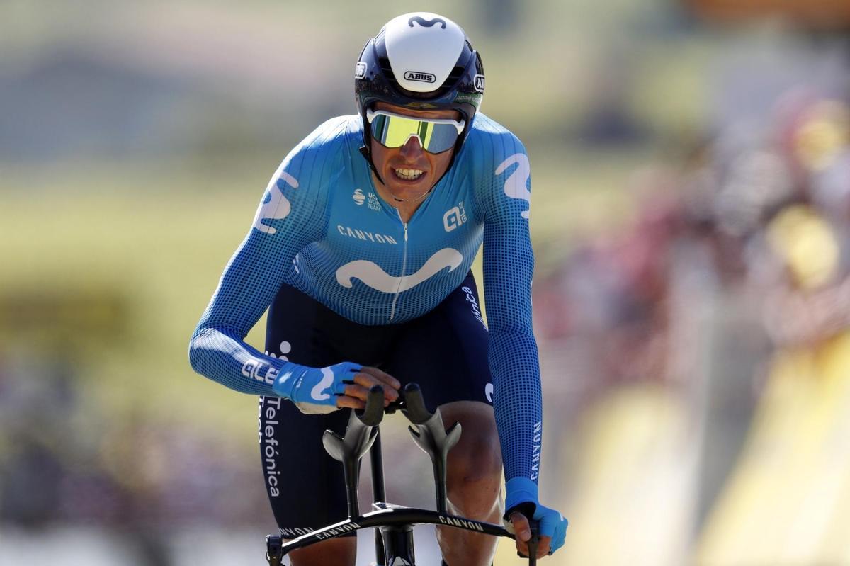 Enric Mas s’encara amb un aficionat que li va dir «paquet»: «¿I tu què ets, tonto? ¿T’han donat alguna vegada una hòstia?»