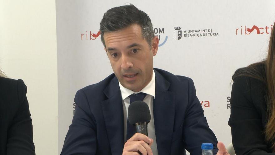 Intervención de Carlos López, gestor de banca empresa de Caixa Popular en el Foro Más que Empresas de Camp de Túria.