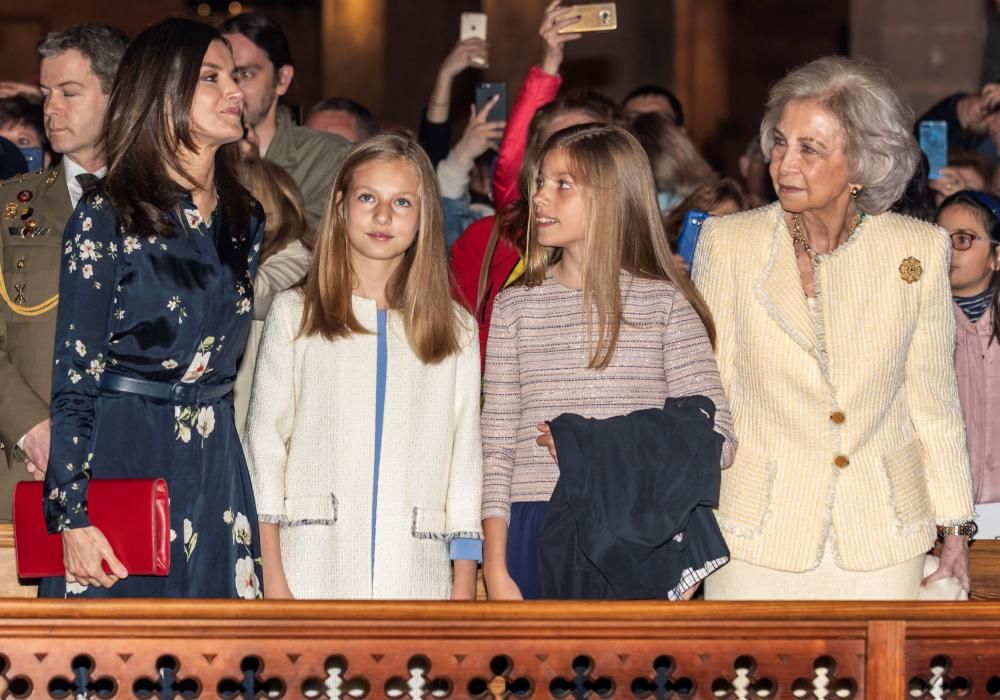 Los Reyes asisten a la misa de Pascua en la Catedral de Mallorca