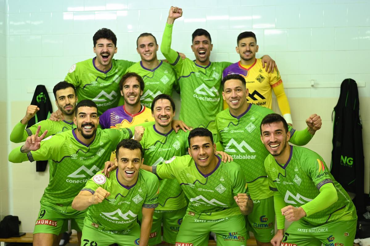El Mallorca Palma Futsal celebra la victoria ante el Servigroup Peñíscola.