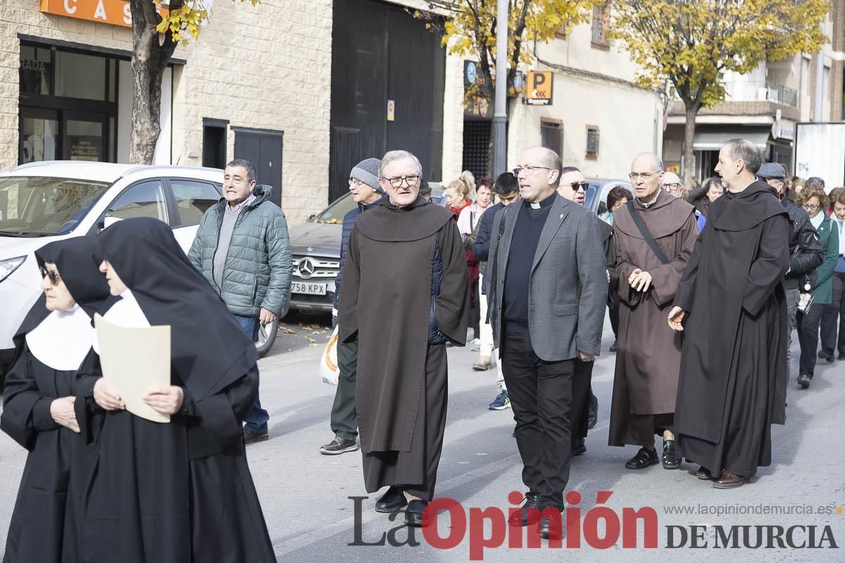 Así ha sido el traslado del cuatro y la reliquia de Santa Teresa de Jornet desde el Asilo hasta la Parroquia de la Concepción en Caravaca