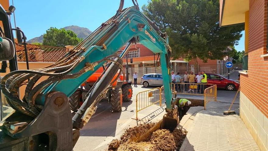 Orihuela inicia las obras de la nueva red de pluviales de la avenida Constitución para reducir el riesgo de inundaciones en Capuchinos y Espeñetas