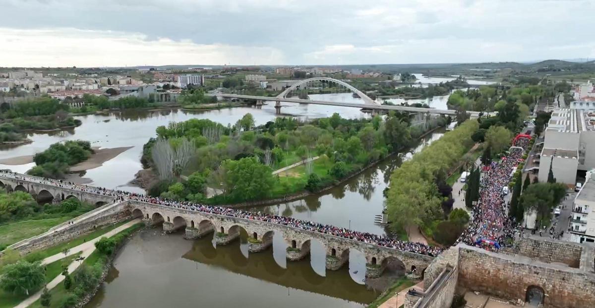 Vista general de una edición anterior de la Media Maratón de Mérida.
