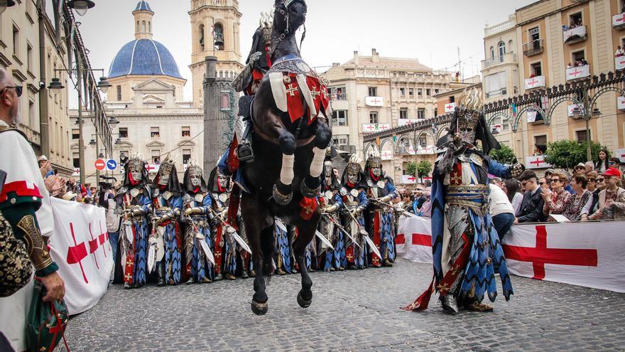 Los cristianos exhiben poderío en Alcoy