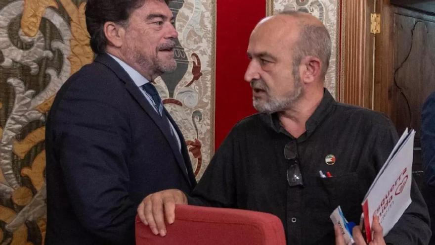 Barcala cambia de versión: asegura al juez que sí convocó a Manolo Copé al pleno de Alicante