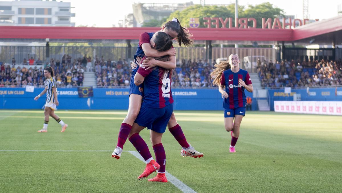 Celebración tercer gol azulgrana durante el trofeo Joan Gamper femenino.