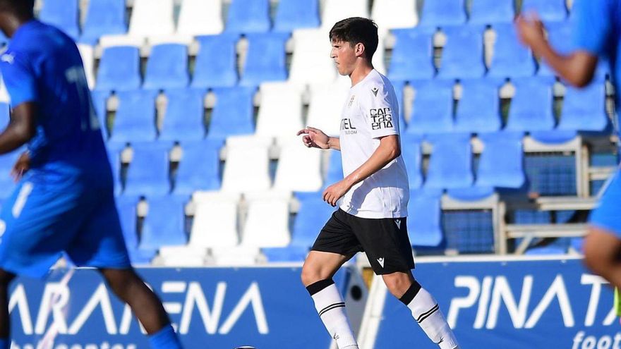 El Cartagena no pasa del empate en su debut frente al Neom