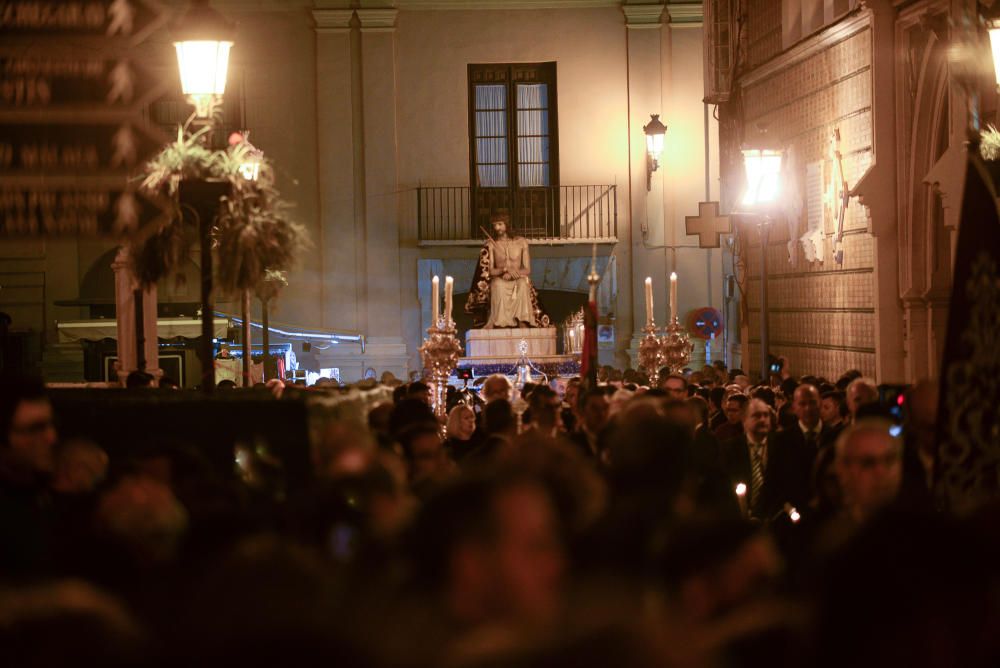 Málaga se rinde al Coronado de Espinas | Vía Crucis de Estudiantes