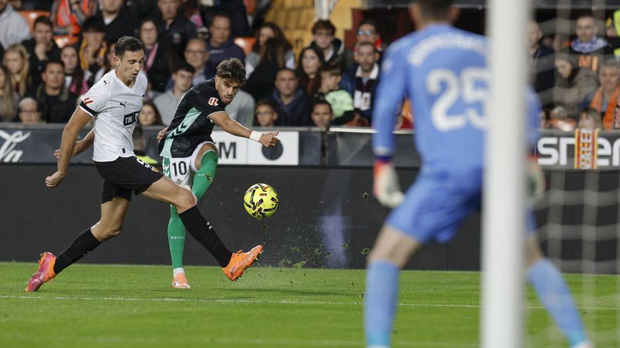 Valencia-Betis; en directo: reparto de puntos entre Valencia y Betis en Mestalla (1-1)
