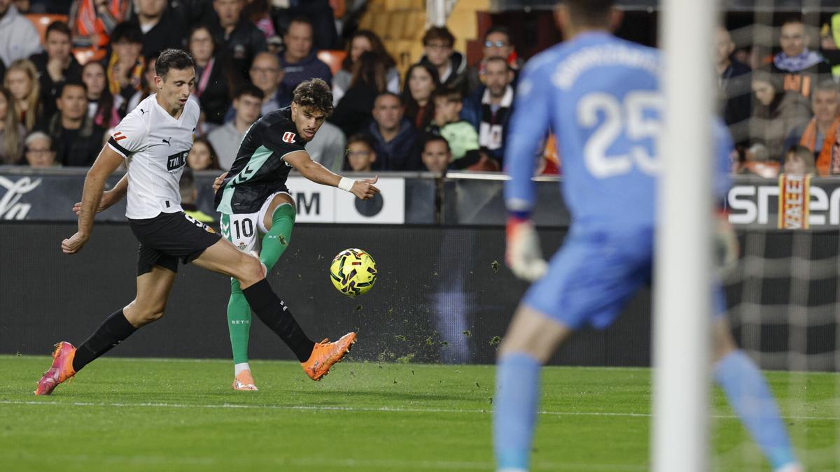 Ez Abde remata ante César Tárrega