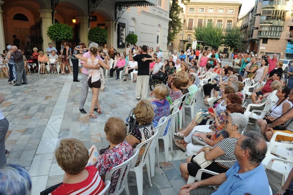 Tango en la Plaza del Romea