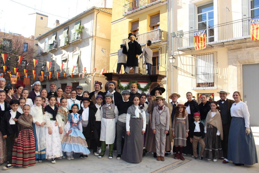 Fiesta fallera decimonónica para celebrar el aniversario del Patrimonio