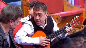 Tu i jo som tres. Per Ferran Monegal.