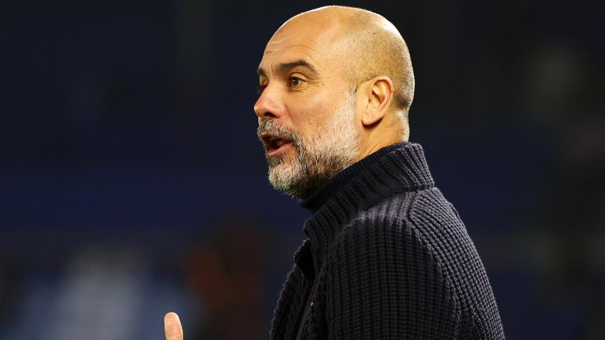 Guardiola se enzarzó con Jan Paul van Hecke al término del partido