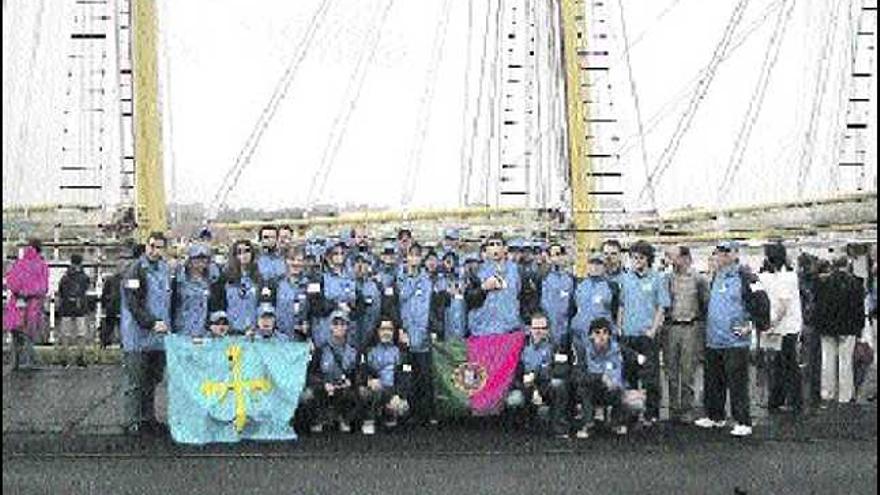 Los jóvenes participantes en la Universidad Itinerante del Mar el pasado verano.