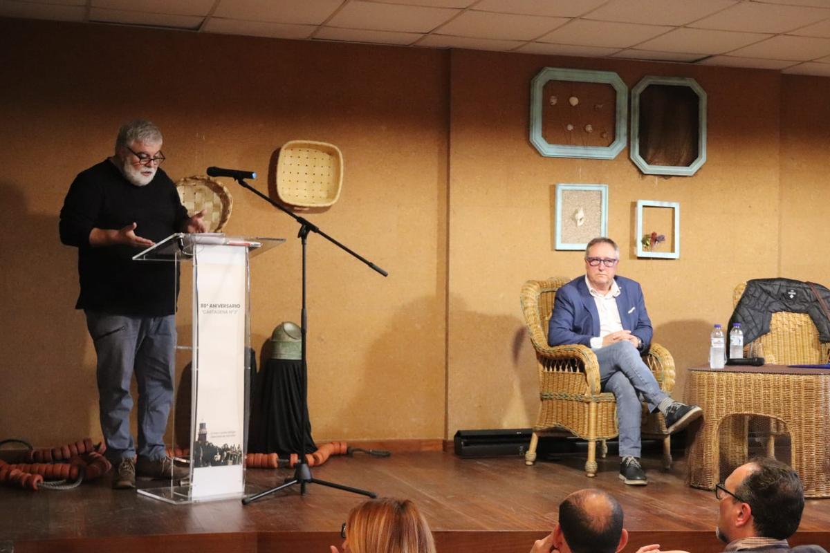 Fernando Patricio, esquerda, e Marcial Mouzo nos relatorios en Aguiño
